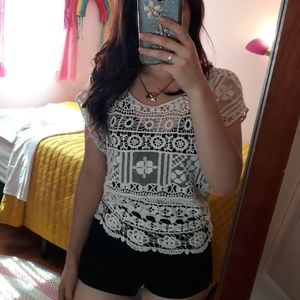 FRENCH KISS - SHEER CREAM LACED CROCHET TOP (M/L)